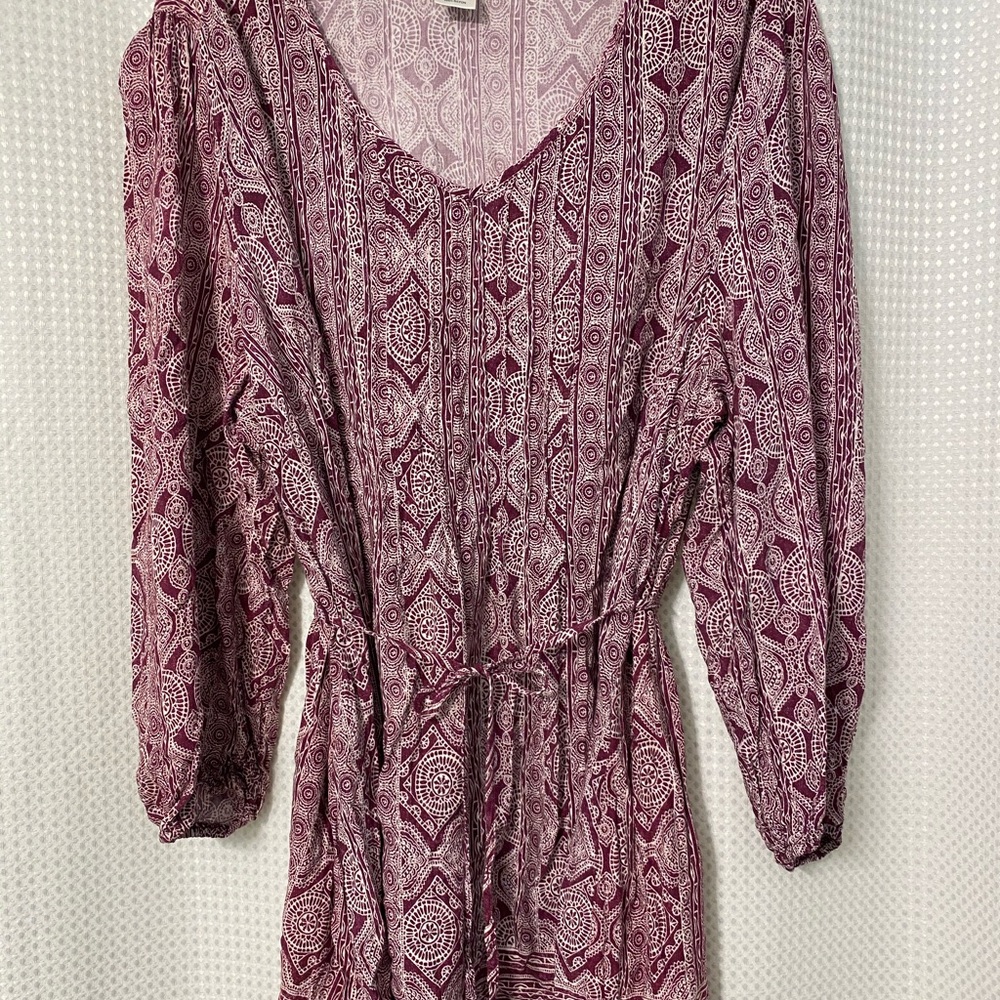 Knee length, tie waist, purple/burgundy  24/26